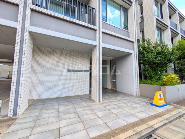 3/10 エントランス