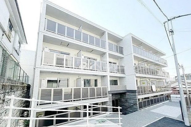 16/26 エントランス