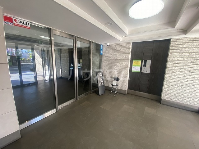 27/30 エントランス