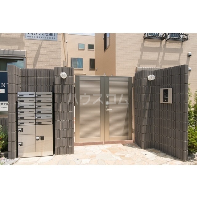 16/26 エントランス