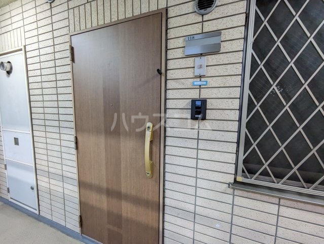 15/26 エントランス