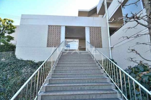 16/22 エントランス