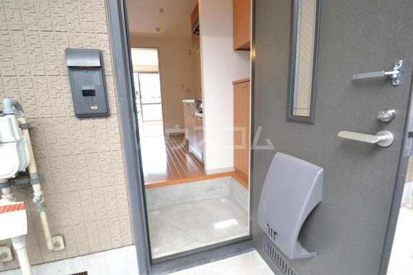 19/28 エントランス