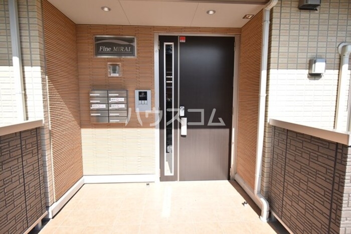 15/17 エントランス