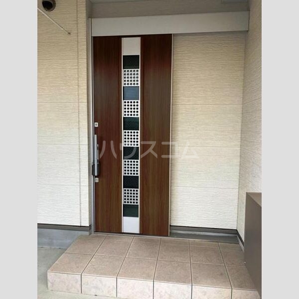 14/20 エントランス