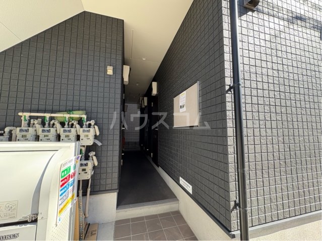 17/27 エントランス