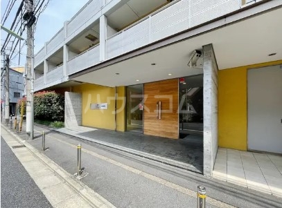 22/29 エントランス