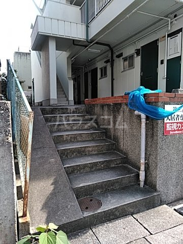 22/30 エントランス