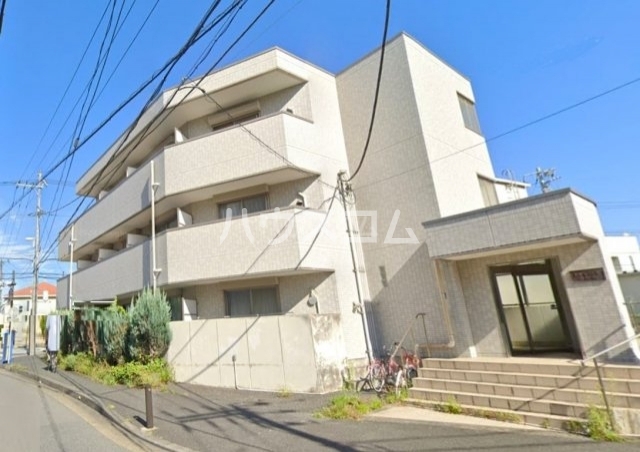 17/27 エントランス