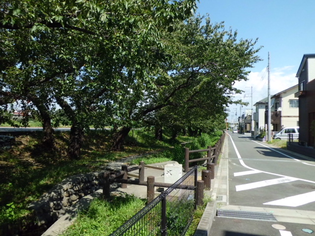 22/30 エントランス