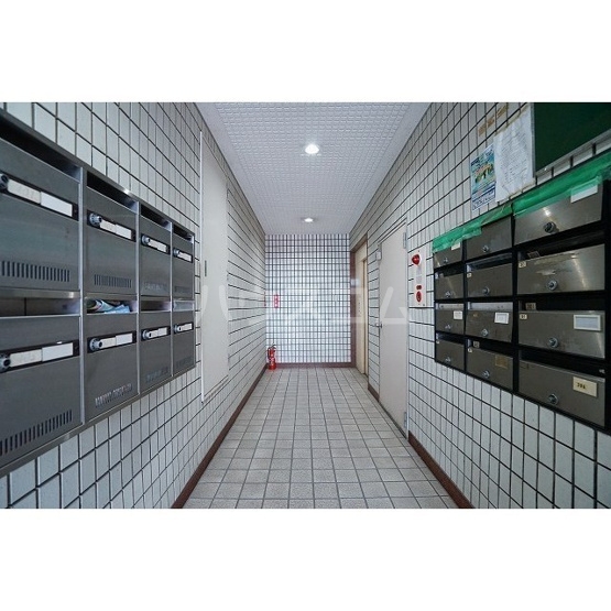 21/28 エントランス