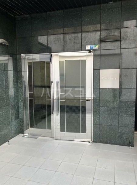 20/29 エントランス