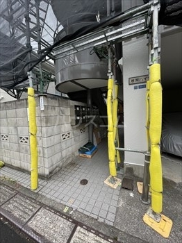 23/24 エントランス