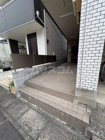 2/5 エントランス