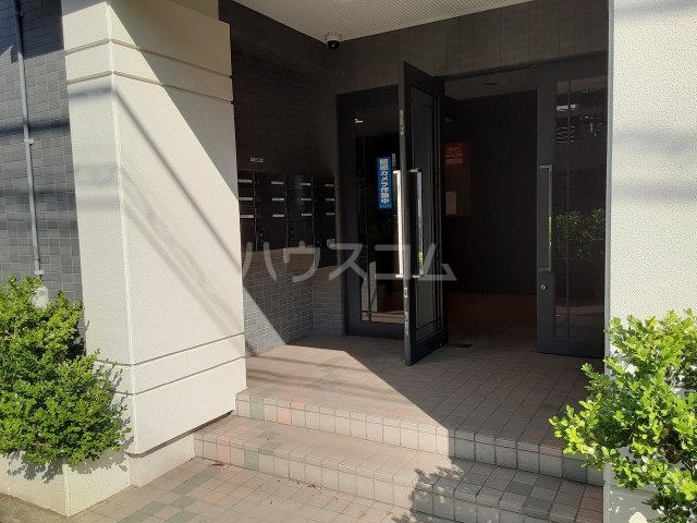 22/30 エントランス