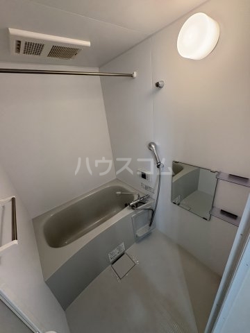 13/30 浴室