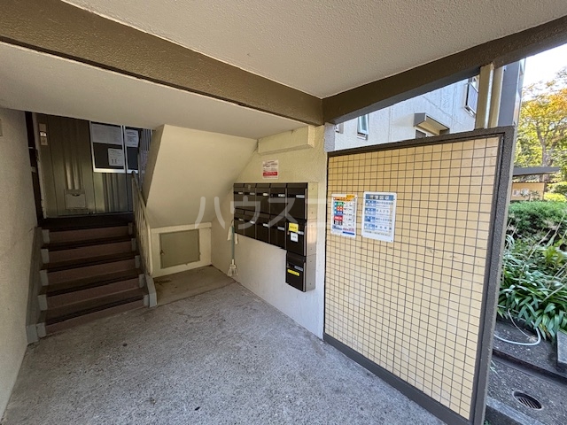 20/30 エントランス