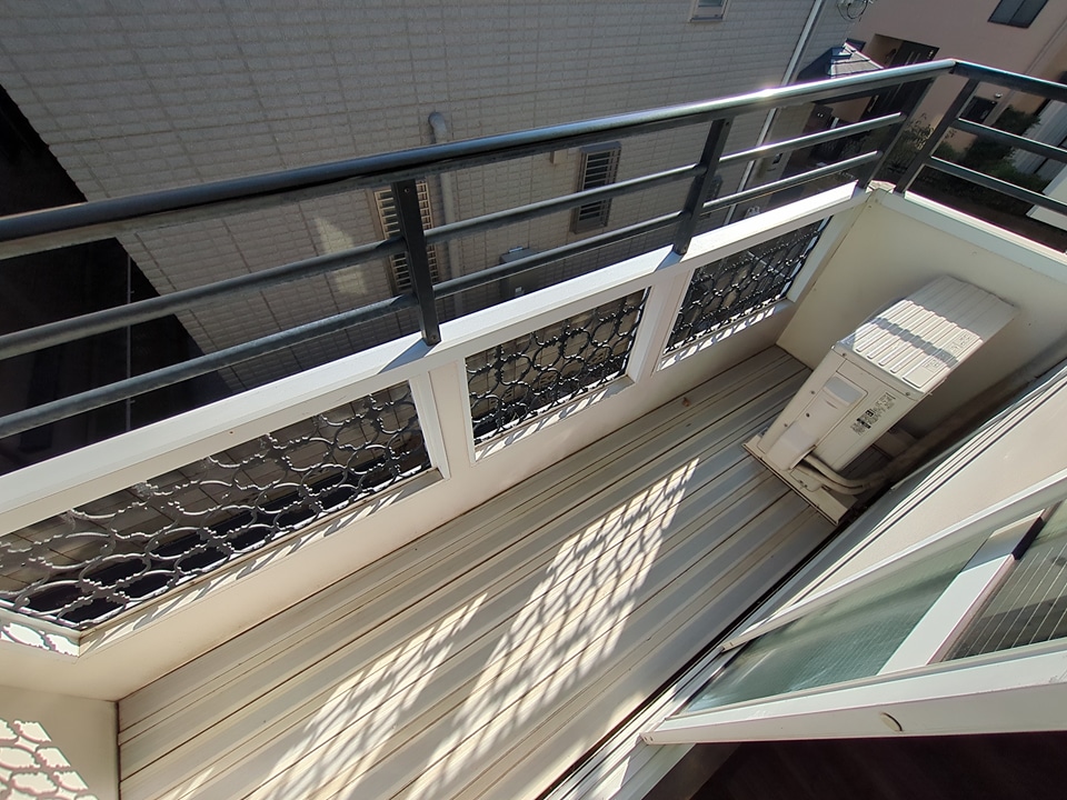 21/30 バルコニー