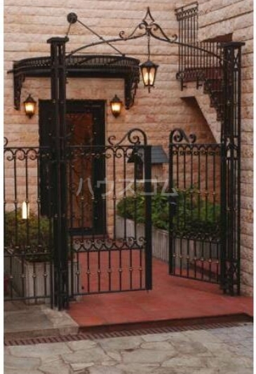 14/14 エントランス