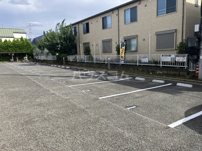 28/30 駐車場