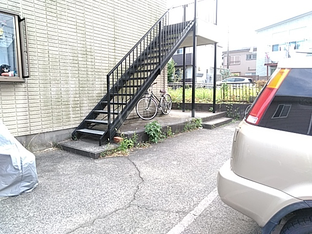 23/26 エントランス