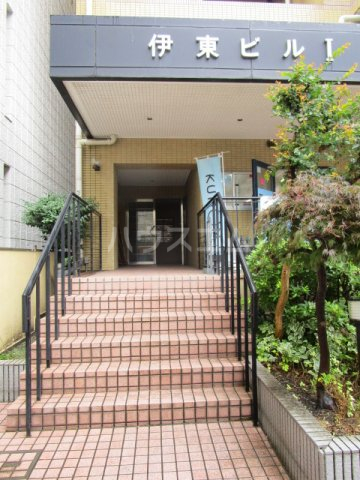 22/30 エントランス