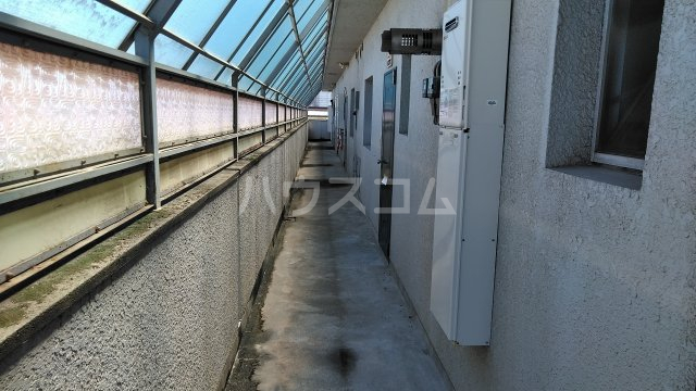 18/29 エントランス