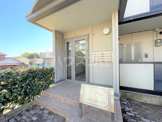 21/29 エントランス