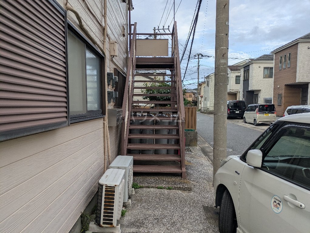 22/24 エントランス