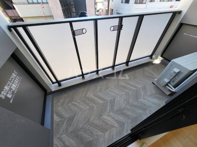 18/26 バルコニー