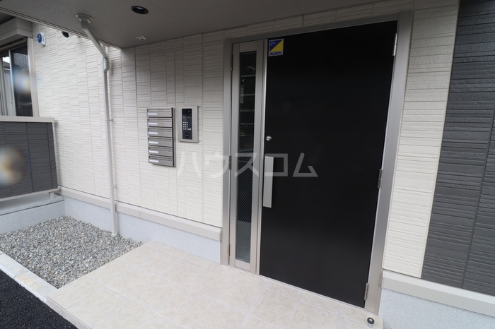 2/4 エントランス