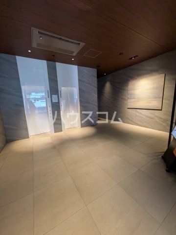 13/17 エントランス