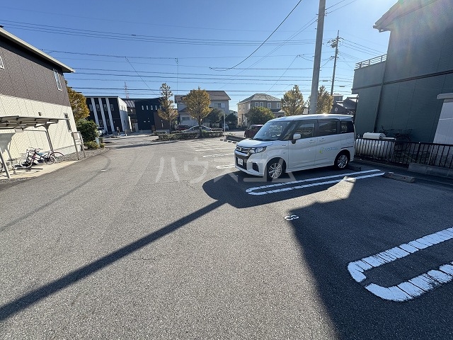 26/30 駐車場