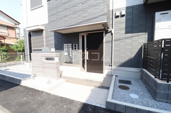 17/23 エントランス