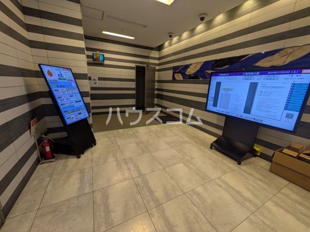 14/20 エントランス