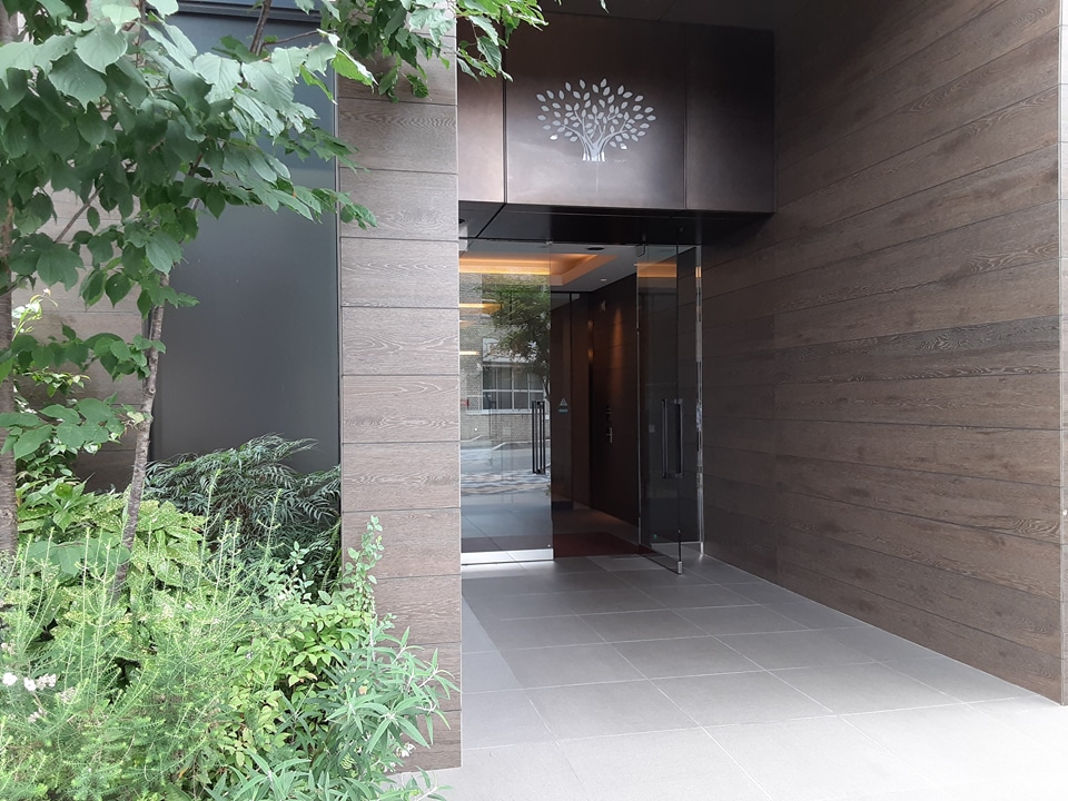 21/25 エントランス