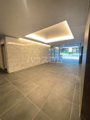 14/22 エントランス