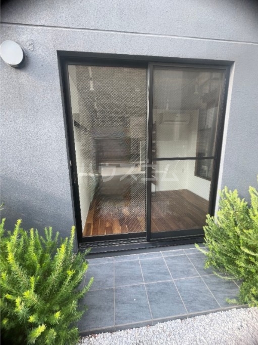 20/30 エントランス