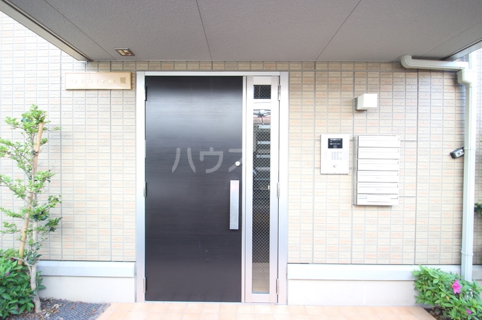 2/5 エントランス