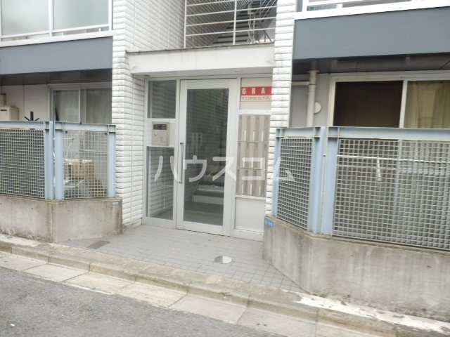 22/30 エントランス