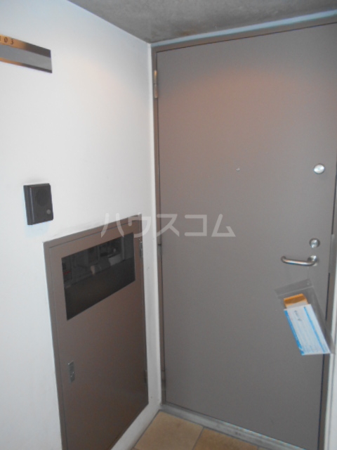 20/30 エントランス