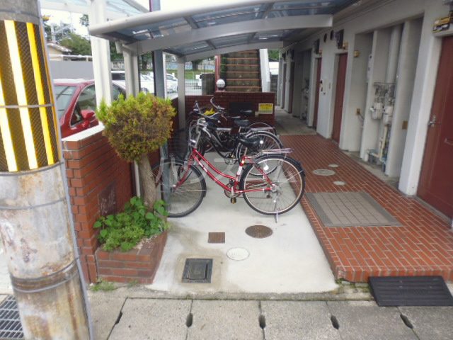 25/30 エントランス