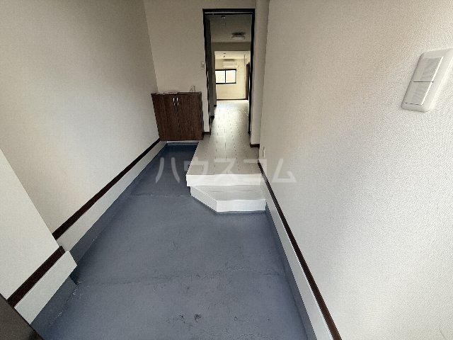 13/30 玄関