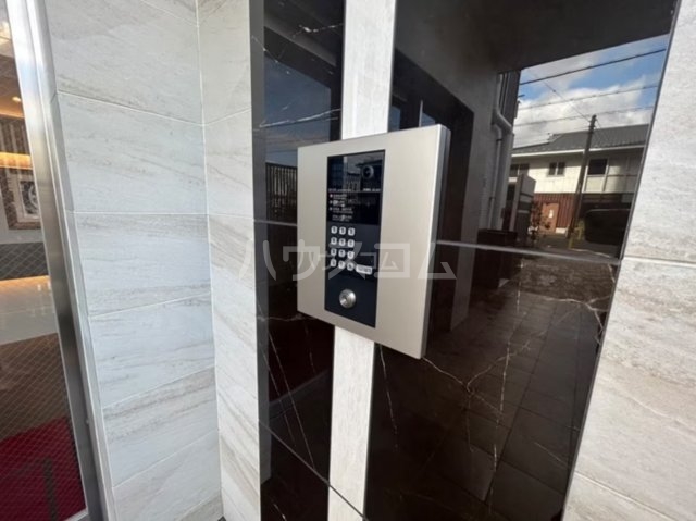 17/26 エントランス