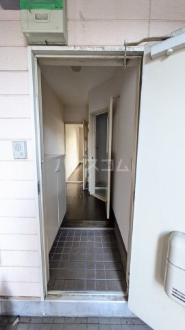 13/17 エントランス