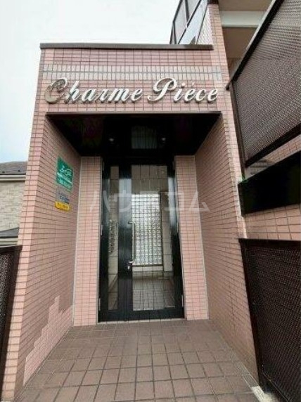 13/22 エントランス