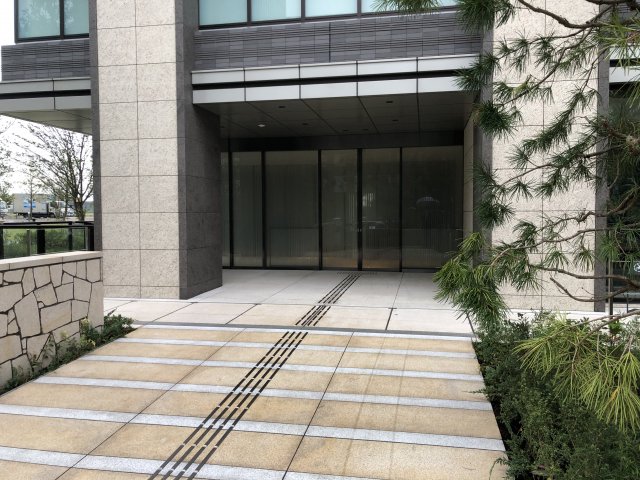 29/30 エントランス