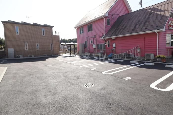 2/4 駐車場