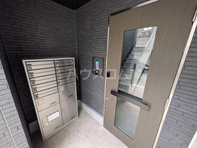 22/30 エントランス