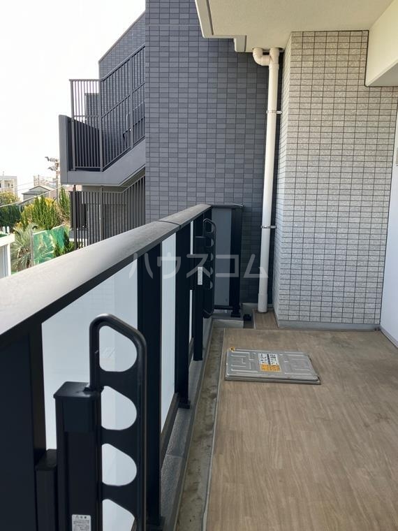 15/28 バルコニー